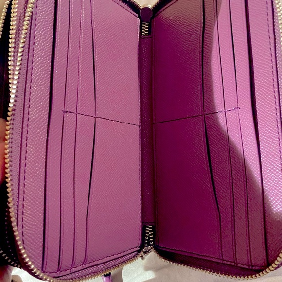 Coach wristlet - Picture 4 of 7